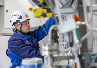 VTT Bioruukki scientist working