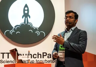 Himadri from VTT LaunchPad spinoff SemiQon pitching at Slush 2024